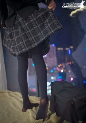 手机壁纸全屏欧美_高清动漫免费观看