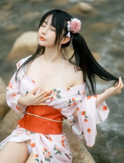 欧美胸霸_国产剧电影在线观看