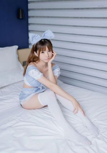 欧美老牛吃嫩草伦理片_BD韩语免费在线观看