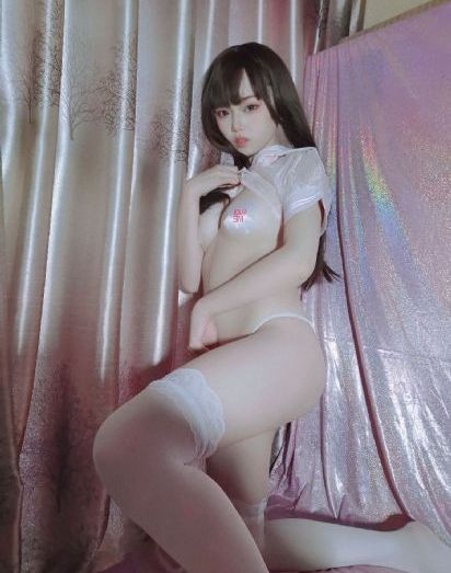 丰满欧美巨乳mp4_DVD免费播放